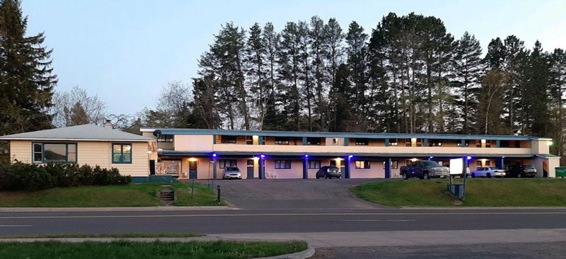 Love Hotels Timberline By OYO Lake Superior (Blue Cloud Motel) - From Web Listing (newer photo)